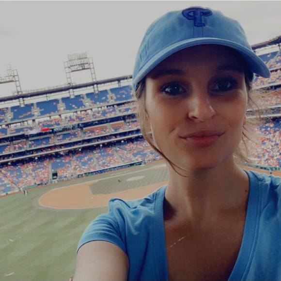 Profile Picture of Destiny Plusch (@plusch94) on Poshmark