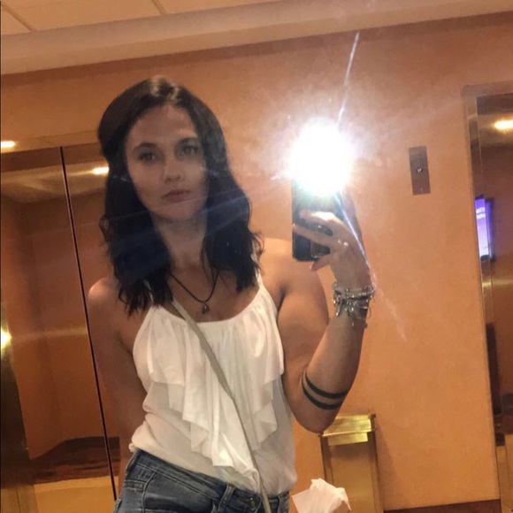 Profile Picture of Leah Blankenship (@leahashton24) on Poshmark