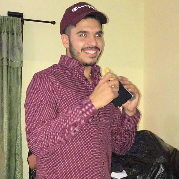 Profile Picture of Paul Barrientos (@paulbarrientos1) on Poshmark