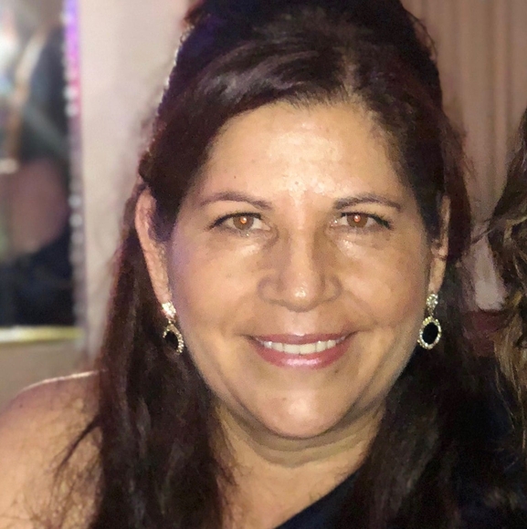 Profile Picture of Josefina Gabala (@josefinagabala) on Poshmark