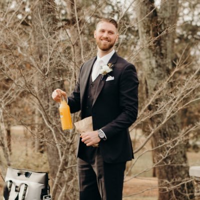 Profile Picture of Max Povse (@TallWall22) on Twitter