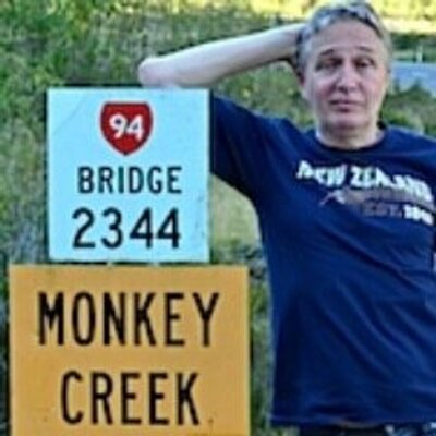 Profile Picture of Dave Wakely (@theverbalist) on Twitter