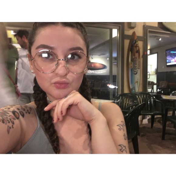 Profile Picture of Benai Brianne (@benaibrianne) on Poshmark