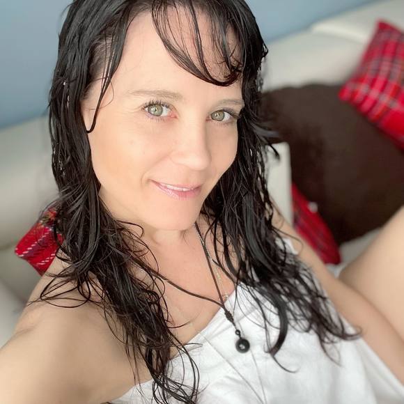 Profile Picture of Michelle Sharp (@bernier4) on Poshmark