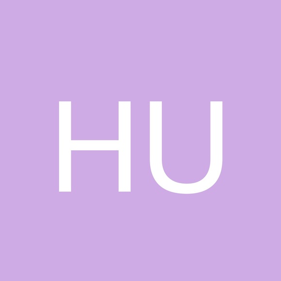 Profile Picture of Hannah Unglesbee (@hannahunglesbee) on Poshmark