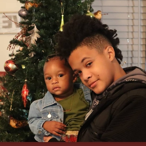 Profile Picture of Relley Relle (@sml0126) on Poshmark