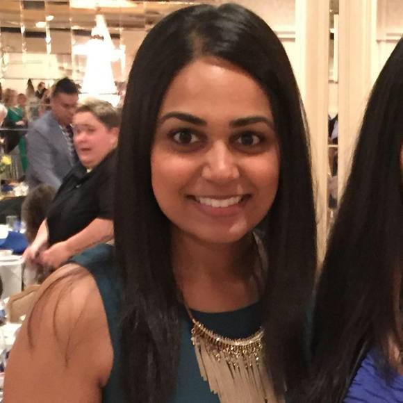 Profile Picture of Meera Patel (@meerapatel91) on Poshmark