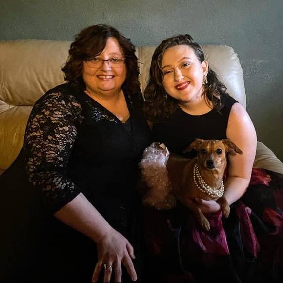 Profile Picture of Tina Lampke (@tinalampke) on Poshmark