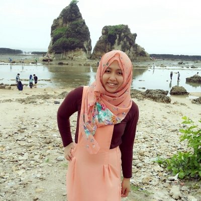 Profile Picture of Eva Maya (@ephamaya) on Twitter
