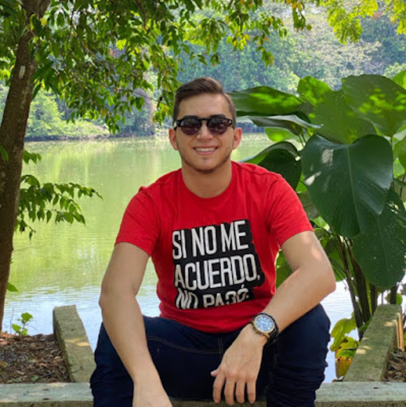 Profile Picture of Alejandro Meza perdomo (@alejandromez754) on Poshmark