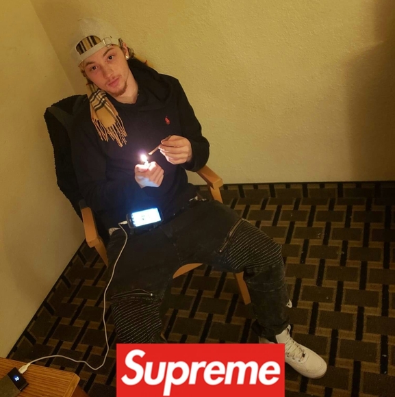 Profile Picture of Brett Bardi (@youngbardi) on Poshmark