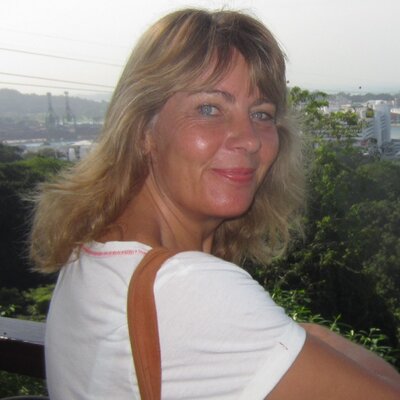 Profile Picture of Lisa Newnham (@NewnhamLisa) on Twitter