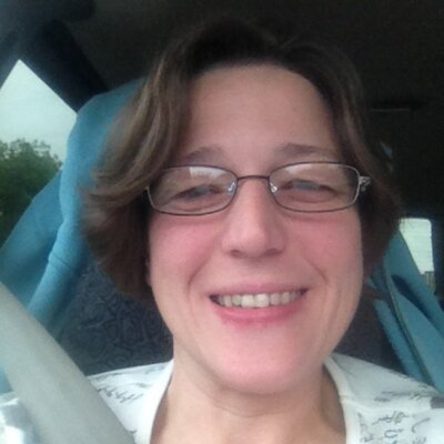 Profile Picture of Julie Blackstone (@julimoon) on Twitter