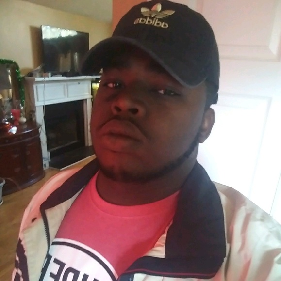 Profile Picture of Kevin so breezy Massay (@digitalenvy) on Poshmark