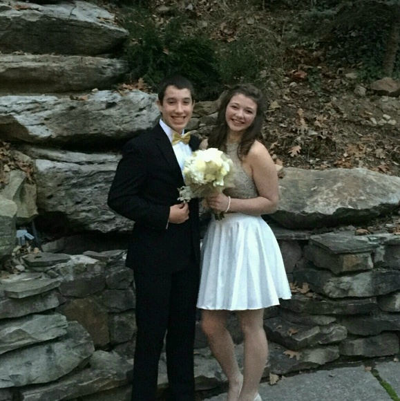 Alexia Knopsnyder - Poshmark Profile Picture of Alexia Knopsnyder (@lexknop) on Poshmark