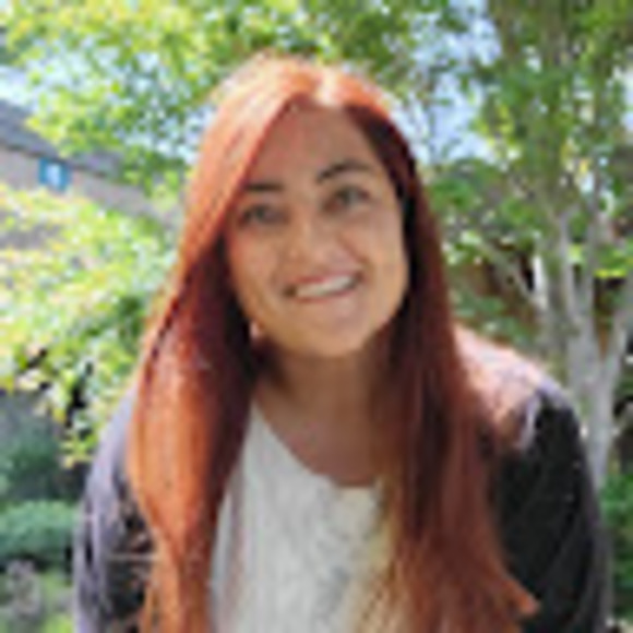 Profile Picture of Yekta Mohammady (@yekta_m) on Poshmark