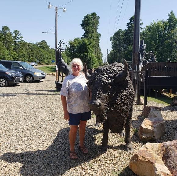 Profile Picture of Lora Angerbauer (@langerbauer52) on Poshmark