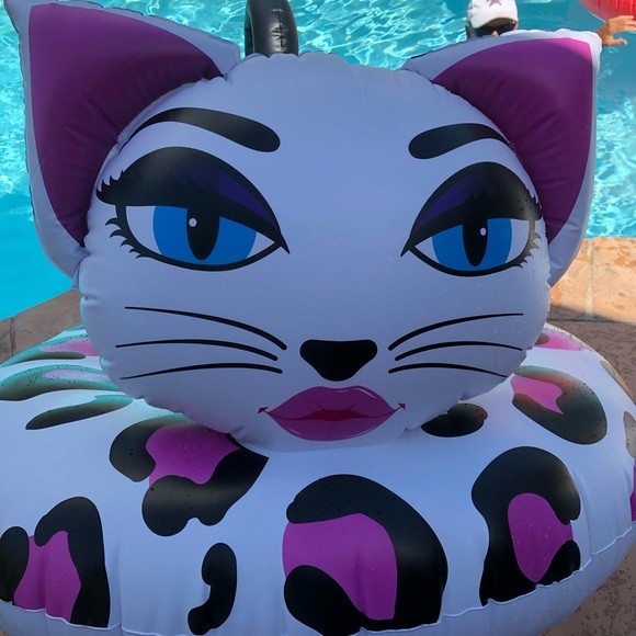 Profile Picture of Donna Carlton (@donna_carlton) on Poshmark