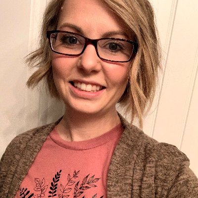 Profile Picture of Lauren Sparks (@MrsSparks11) on Twitter