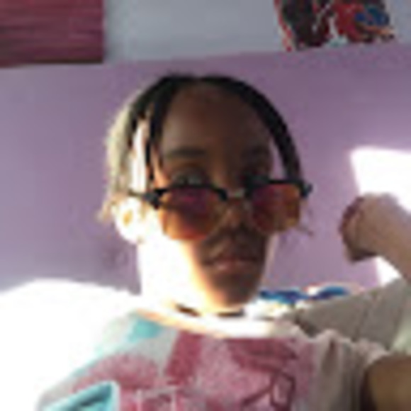 Profile Picture of Sarah Mcdowall (@sarah82019) on Poshmark