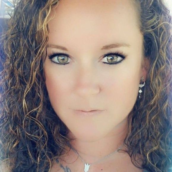 Profile Picture of Nikki Shoemaker (@shoie92) on Poshmark