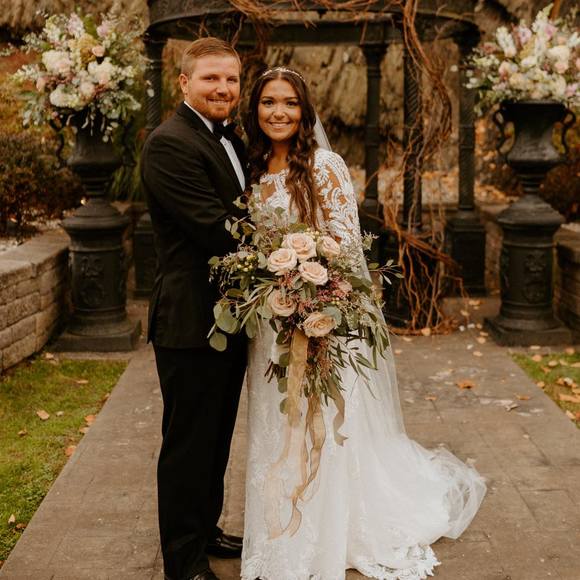 Alexis Heisler - Poshmark Profile Picture of Alexis Heisler (@alexis_heisler) on Poshmark