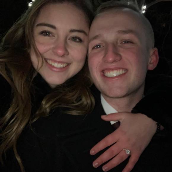 Profile Picture of Brett Edwards (@brettedwards68) on Poshmark