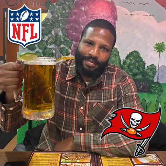 Profile Picture of David Stapleton (@dstapleton77) on Poshmark