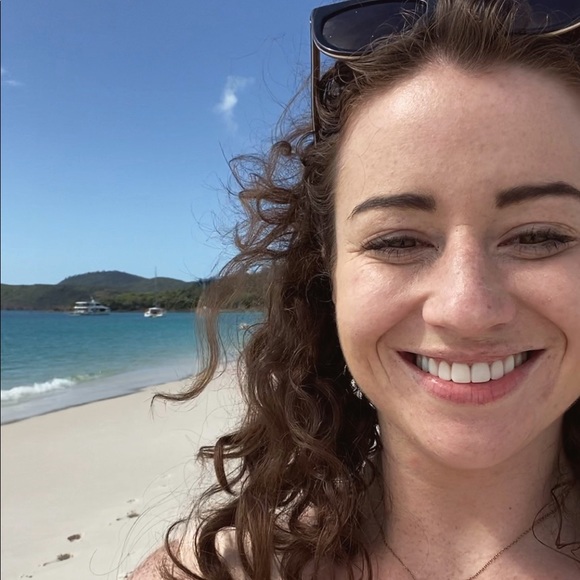 Profile Picture of Catherine Straughen (@c_straughen) on Poshmark