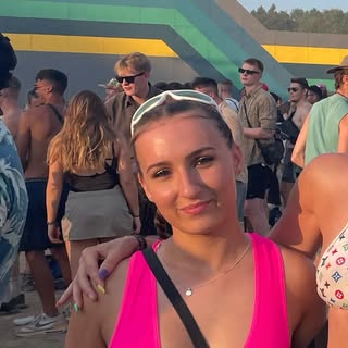 Profile Picture of Emily (@emilymooney_) on Instagram