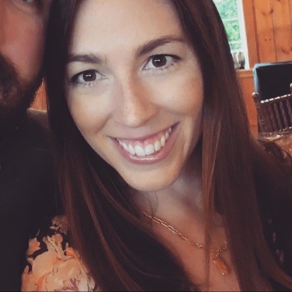 Meagan Hotkowski - Poshmark Profile Picture of Meagan Hotkowski (@meagan__) on Poshmark