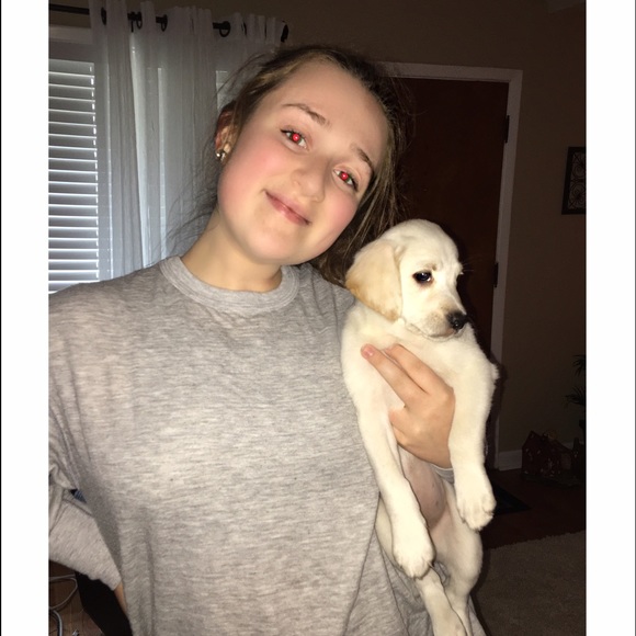 Profile Picture of Savana Ringenbach (@savanarayne) on Poshmark