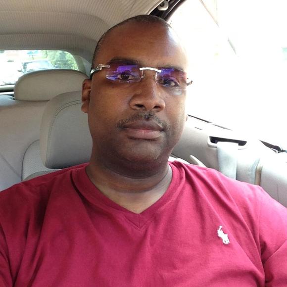 Profile Picture of Dwayne Simpson (@dsimp50) on Poshmark