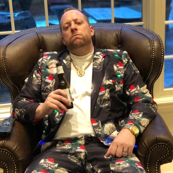 Profile Picture of Chad Schuler (@cschulec1) on Poshmark