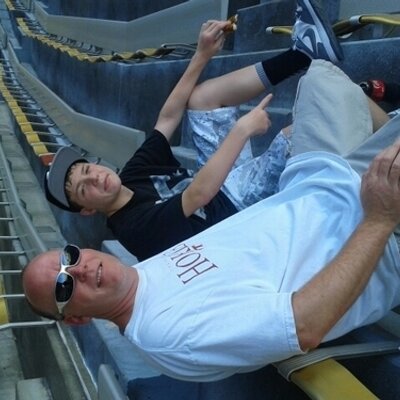 Profile Picture of James Mcnew (@mcnewj24) on Twitter