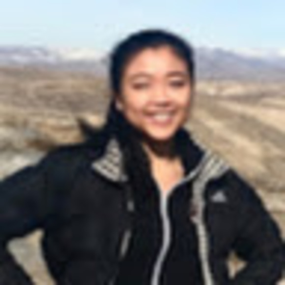 Profile Picture of Vivian Qiang (@vivianqiang01) on Poshmark