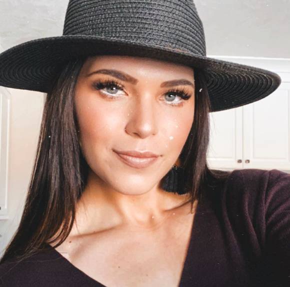 Profile Picture of Alexa Merkley (@alexamerkley) on Poshmark