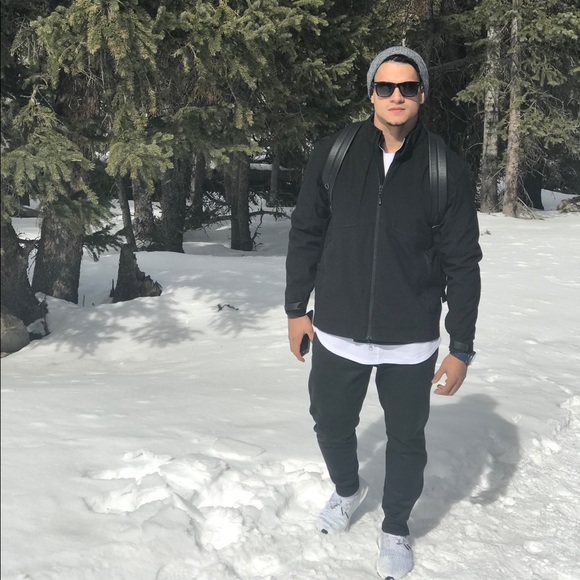 Oscar Sermeno - Poshmark Profile Picture of Oscar Sermeno (@oalex6) on Poshmark