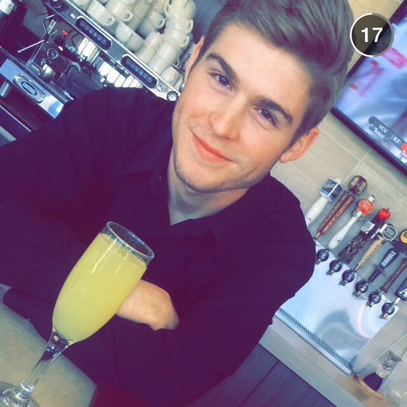 Profile Picture of Joe Stearns (@joestearns331) on Poshmark
