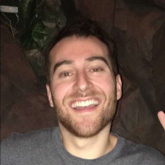 Profile Picture of Derek Steinweg (@dweg25) on Poshmark