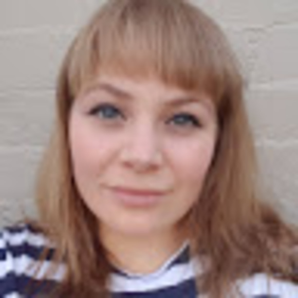 Profile Picture of Clare Ledwidge (@klarrrrrrrrr) on Poshmark