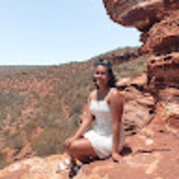 Profile Picture of Mika gladella Ulep (@__gladella) on Poshmark