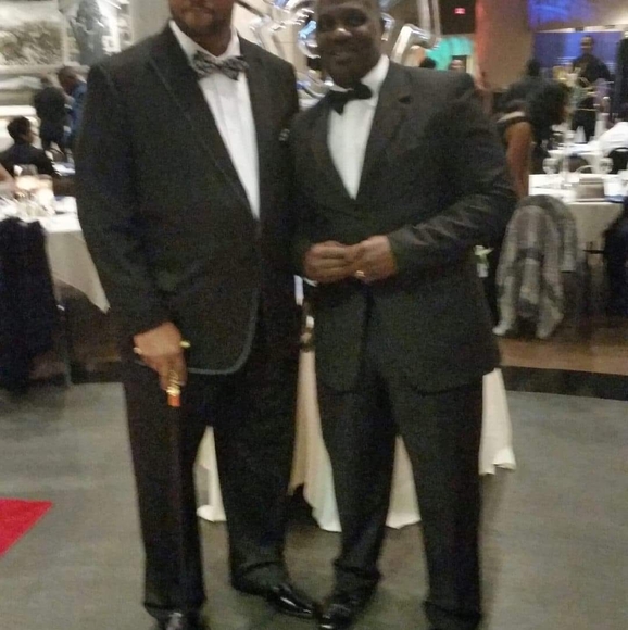 Profile Picture of Roderick Glenn (@roderickglenn7) on Poshmark