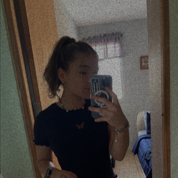 Profile Picture of Fabiola Zapata (@qfabi) on Poshmark