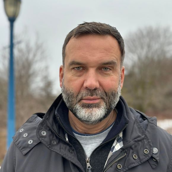 Artem Artem - Poshmark Profile Picture of Artem Artem (@3412121) on Poshmark