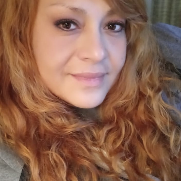 Profile Picture of Lourdes Rodriques (@overtheedge40) on Poshmark