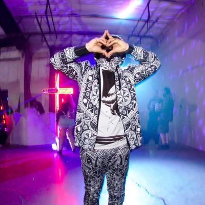 Profile Picture of Wabbit Socks (@DavidTr45000855) on Twitter