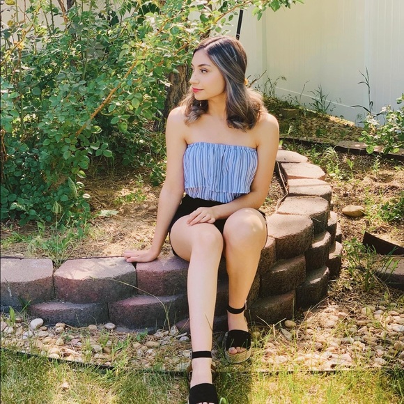 Profile Picture of Cindy Quintana (@cindyquintan607) on Poshmark