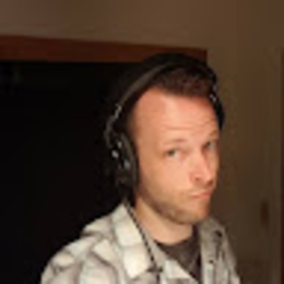 Profile Picture of Lee Vidmar (@lmvidmar5126) on Poshmark