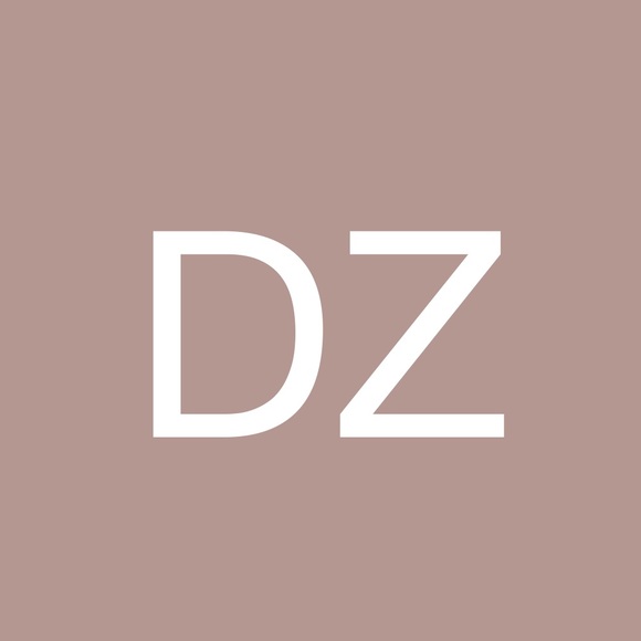 Profile Picture of Diana Zackrison (@deezack1947) on Poshmark
